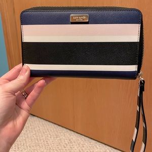 Kate Spade wallet wristlet